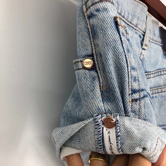 One Teaspoon Hendrixe Light Vintage Wash Bandit Rolled Cuff Denim Shorts XXS - Picture 11 of 16
